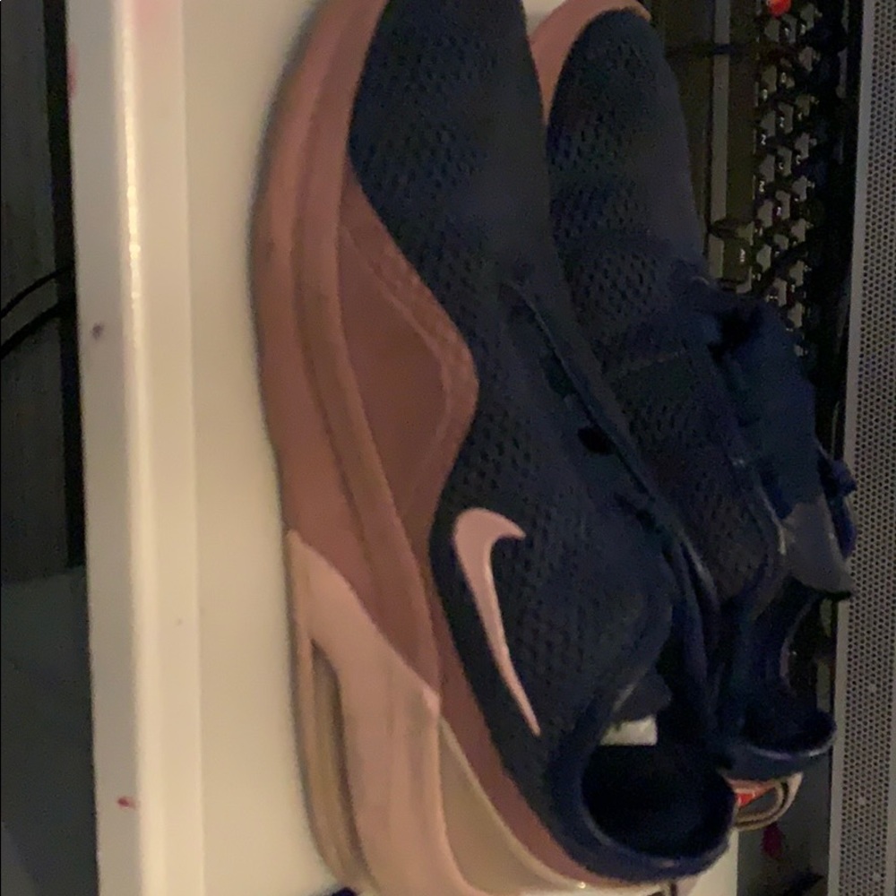 Nike shoe for a girl